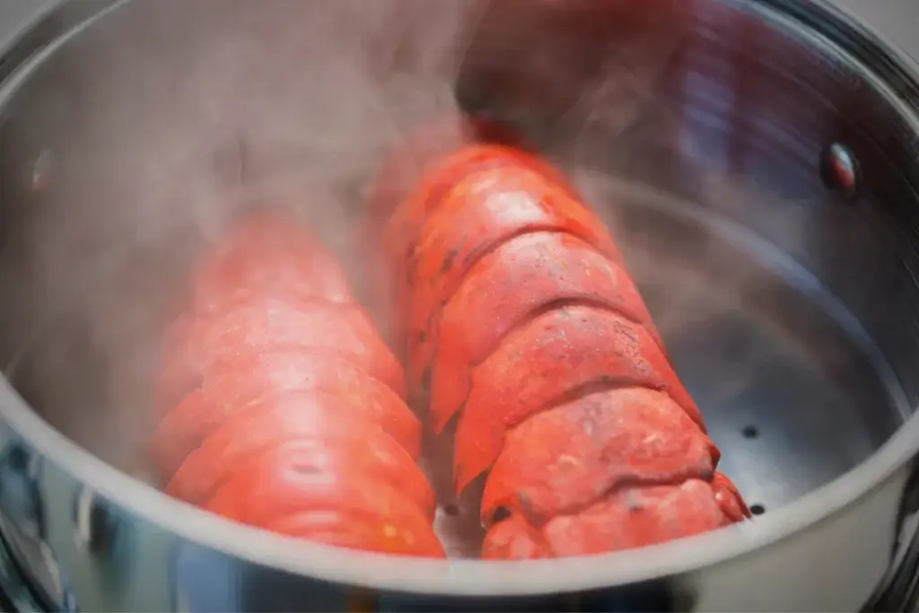 How to Reheat Lobster on the Steamer