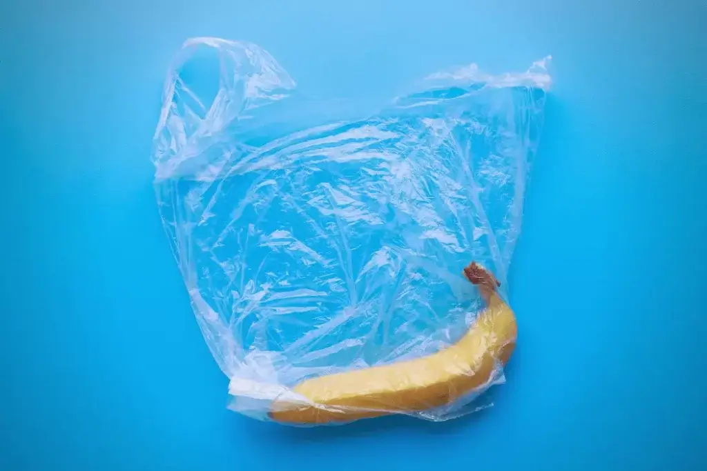 Defrost Banana Using a Plastic Bag